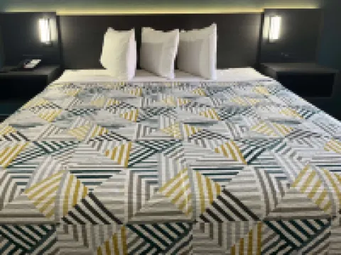 Studio 6 Huntsville, AL University Drive Hôtels à proximité de : Huntsville Botanical Garden