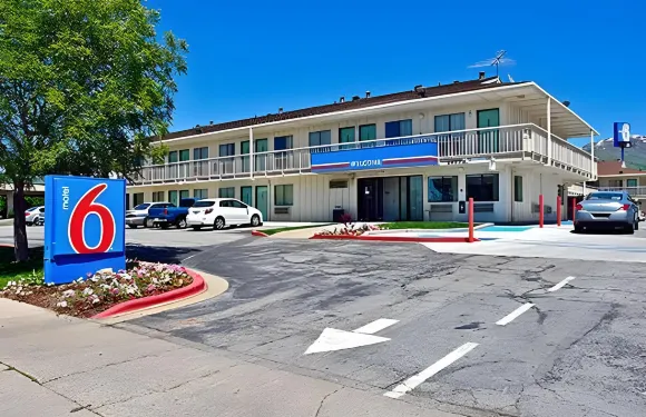 Super 8 by Wyndham Woods Cross/Salt Lake City North