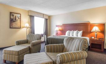 Quality Inn & Suites Bay Front