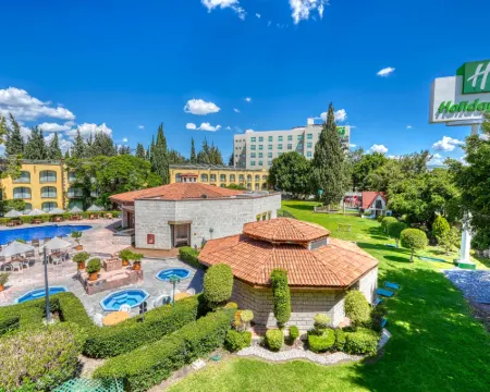 ฮอลิเดย์ อินน์ Queretaro-Centro Historico บาย IHG โรงแรมในเกเรตาโร