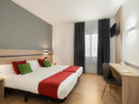 Hotel Alda Malvasía Hotéis em Haro