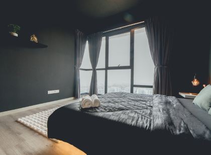 Mosaic Southkey 1BR Black Stone Suite Midvalley by Our Stay