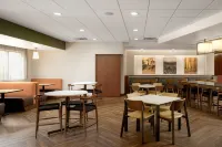Fairfield Inn & Suites Columbia - sarapan