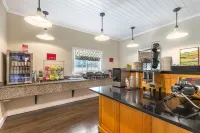 Best Western Plus University Park Inn  Suites - breakfast