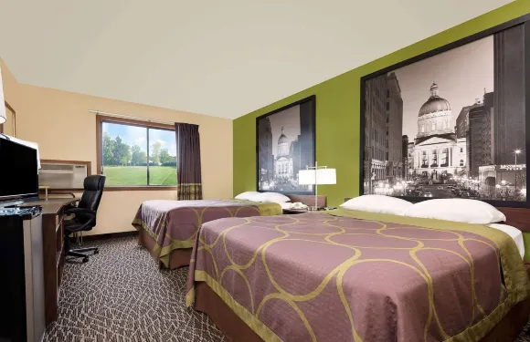 曼西鮑爾速8酒店