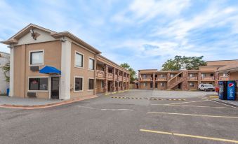 Travelodge by Wyndham South Hackensack