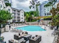 Hotel Indigo ATLANTA - VININGS GALLERIA by IHG - Swimmingpools