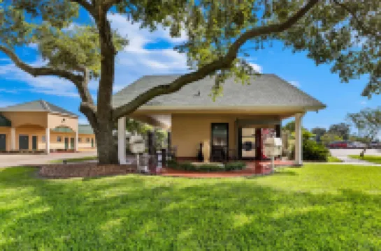 베스트 웨스턴 포레스트 인  호텔