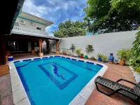 HOTEL VILLAS LAZIEF COLONIA UNIVERSIDAD Hotels near Residencial Los Alamos Park