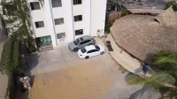 Hotel Ashly Loma Larga - parking