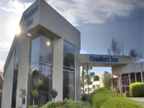 靈伍德湖旅館 靈伍德酒店