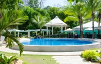 Camayan Beach Resort - Beach