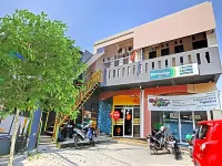 KoolKost Near Stasiun Poris Tangerang Hotels in Batuceper