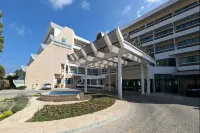 Constantinou Bros Pioneer Beach Hotel