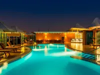 Four Points by Sheraton Bur Dubai Hotels near Titanic