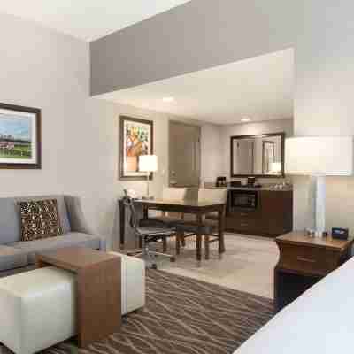 Embassy Suites by Hilton Saratoga Springs Rooms