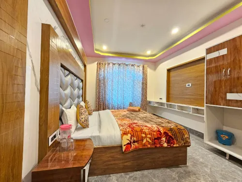 Maharastra Bhavan Atithi Grah Hotels in Misrikh-cum-Neemsar