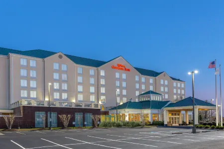 Hilton Garden Inn Richmond South/Southpark Отели в г. Еттрик