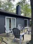 Music inspired Modern stay in The Woodlands.