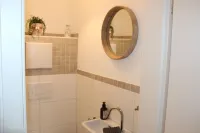 Freshly renovated, bright and friendly apartment with a view of the woods