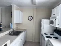 Beachfront One Bedroom Condo w/Pool; 2 Night or 7 Night Stay. Pet Friendly!