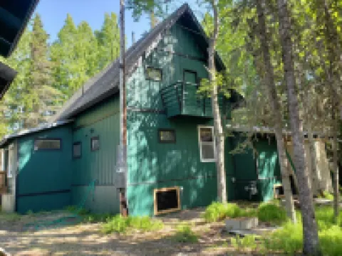 LUV2 FISH Vacation Rental on the Kenai River Hotels in Sterling