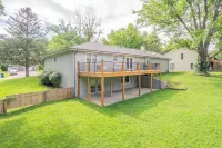 Modern House with King Suite! Relaxing Retreat!
