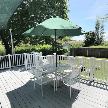 Historic New England Home ,Reunions Beach Pass