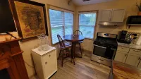 Quiet 1/1 in Historic Village of Milan, OH just minutes away from Cedar Point
