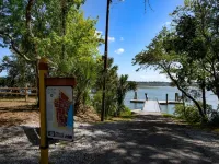 Old Town Bluffton 1 bedroom 1 bath apartment Hotels in Bluffton