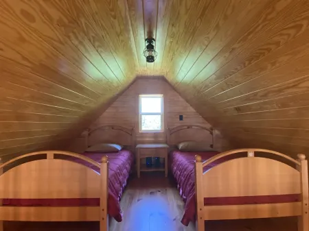 Cabin on Queens Creek