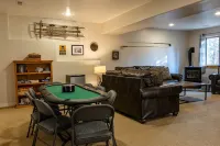 July Special! Cabin with Hot Tub! Near FairPlay & Breck!