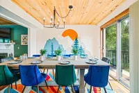 5BR Private Mountain Game Cabin! Hot Tub, Fire Pit