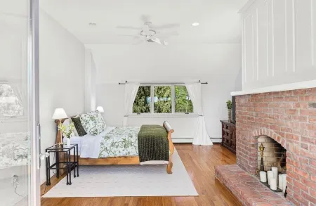 Private Tudor style 5 bedroom home in country setting.