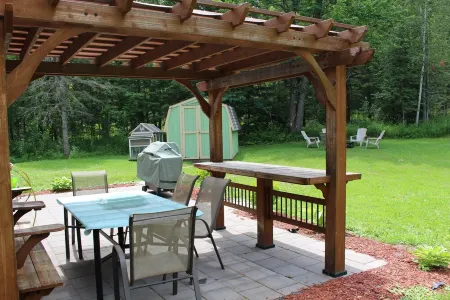 The Hermantown Hangout Отели в г. Хермантаун