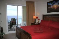 AWESOME GULF AND BEACH VIEWS! Gorgeous 3 BR/2BA Unit, Large Balcony