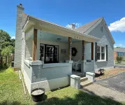 "Centrally Located to Many Distilleries" House on the Kentucky Bourbon Trail - Homestays