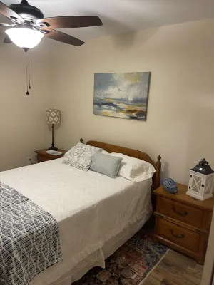 New Cabin in woods at pickwick.  3 BR 2 bath,  near Stateline ramp & state park