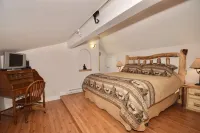 Private Top Corner Condo-5 Mins to Ski Resort - Deck, BBQ & Great Mtn Views! - Wifi