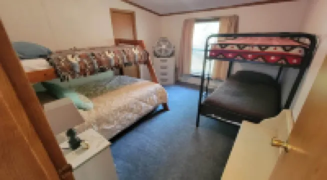 cozy vacation home with fantastic Lake access!