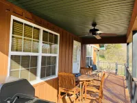 Tailwaters Trout and Lake Retreat! Inviting home minutes to River and Lake!