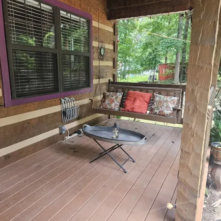 Nature Lovers Paradise- Rustic Cabin on 2 Acres with a Creek!