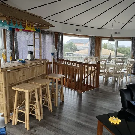 Oceanfront All A Round Views - Pet Friendly!