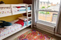 Kippers Cottage family getaway 500m from the beach