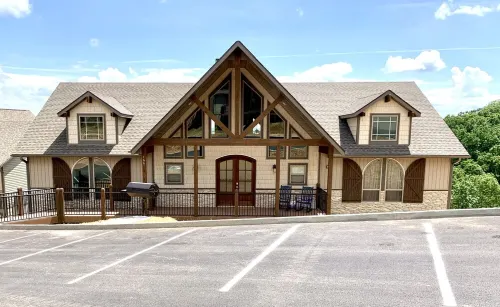 Brand New 8 Bed/8.5 Bath Lodge with Lakeview on Indian Point