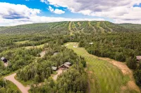 Fairway Pines Retreat - Golf, Ski & Wine Escape