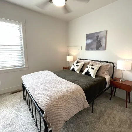 Walk to Beach/Town - Bright, New Modern Getaway