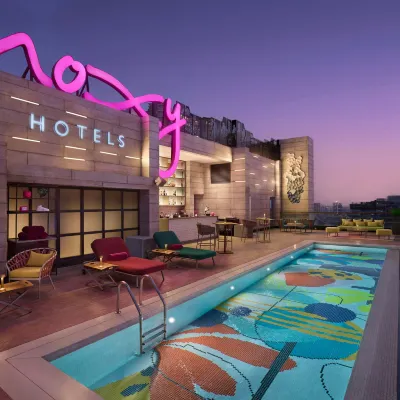 Moxy 孟買安泰裡西 奥希瓦拉附近的飯店