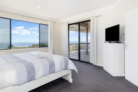 Beachfront Escape Busselton Отели в г. Воннерап