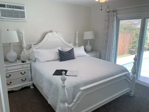 Private Entrance King Suite